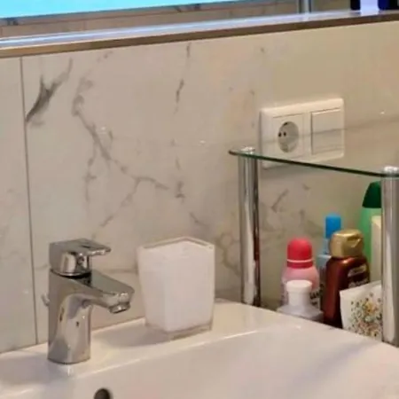 Schoenes Erwachen Im Frankfurter Penthouse 홈스테이